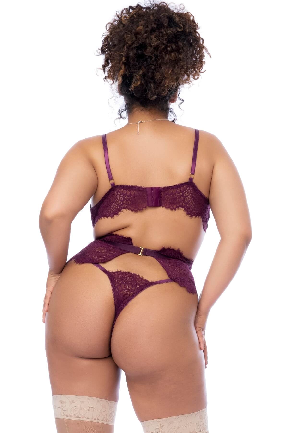 Set de lenjerie intima plus-size din dantela bordo Forever Love, Mapale si dresuri crem
