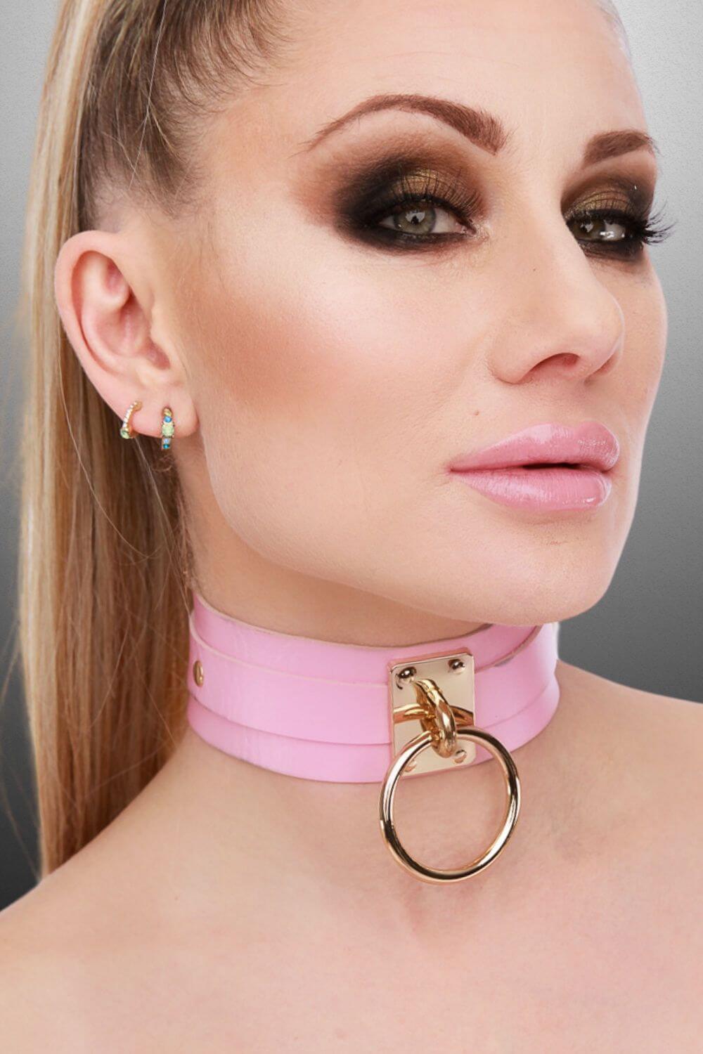 Colier choker din piele vegana cu inel metalic mare Collar Me!, roz 2