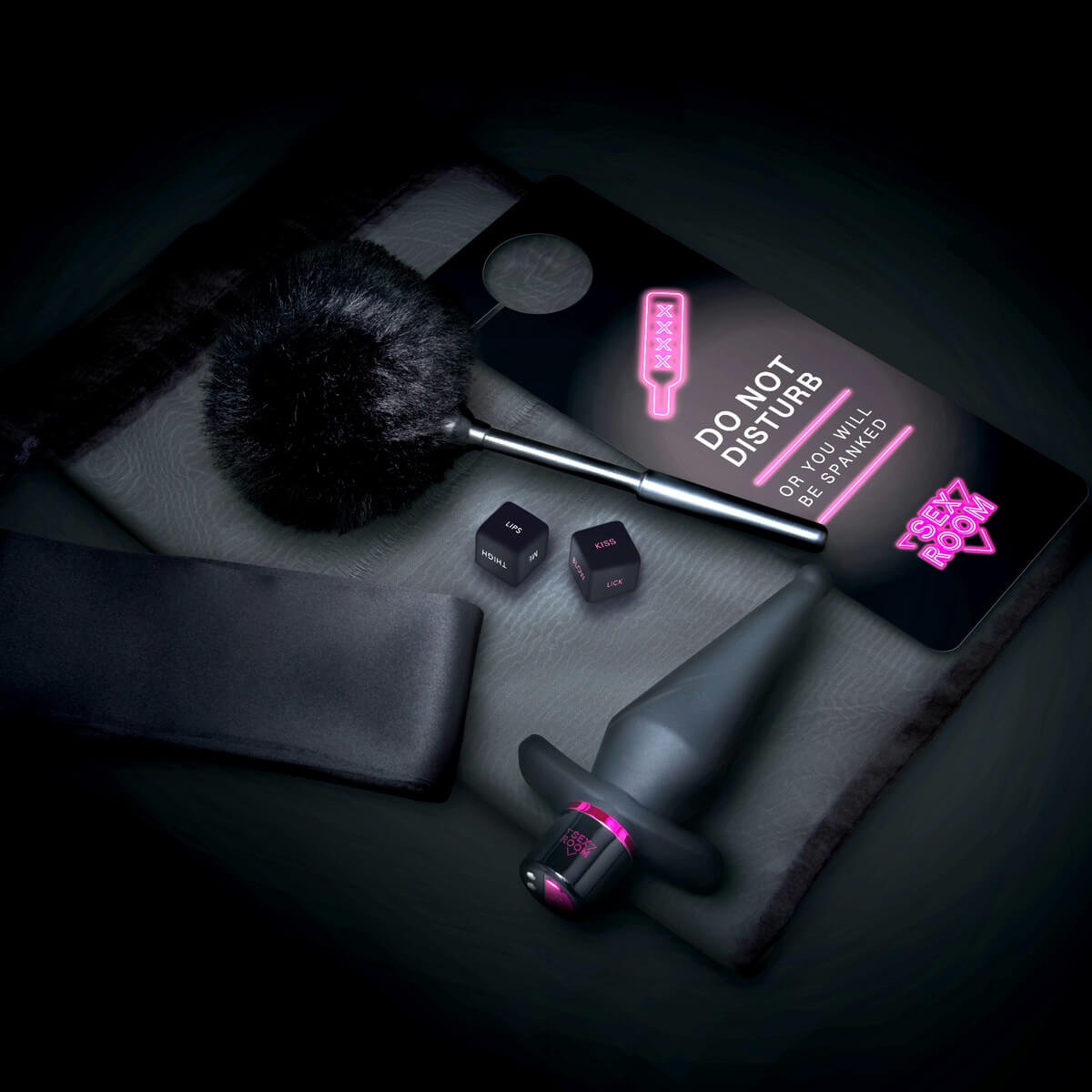 Set erotic cu dop anal vibrator și accesorii senzuale. Ideal pentru începători în jocul anal și experiențe intime intense. Anal Play Kit – 6 piese - lifestyle